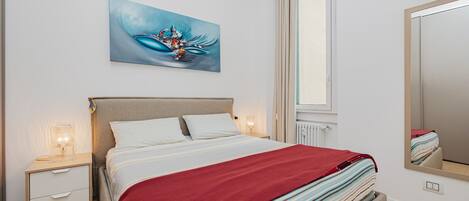 Iron/ironing board, free WiFi, bed sheets