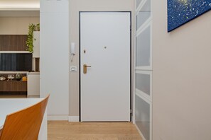 Interior - Bnbest Design Isola 4 pax (Milano)