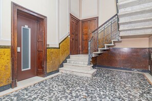Interior - Bnbest Design Isola 4 pax (Milano)