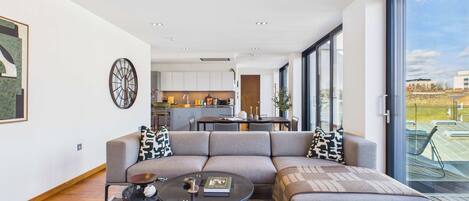 Televisio, työhuone