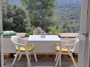Outdoor dining - Studio air conditioning + wifi (Mollans-sur-Ouvèze)