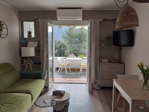 TV, ping pong - Studio air conditioning + wifi (Mollans-sur-Ouvèze)