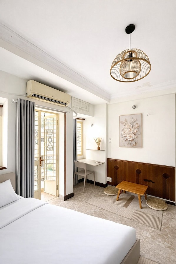 Studio, City View - Cozy Studio Dist 1 Bui Vien w Balcony (Ho Chi Minh City)