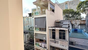 Studio, vue ville | Enceinte de l’hébergement