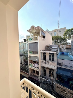 Studio, vue ville | Enceinte de l’hébergement