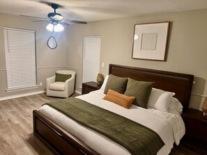 3 habitaciones, escritorio, tabla de planchar con plancha y wifi gratis 