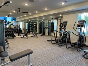 Fitness facility - Landing Apartments near Edison Park Historic District (Fort Myers)