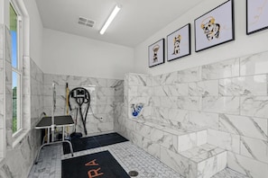 Pet-friendly amenities - Landing Apartments at Perdido Key Beach Coast (Pensacola)