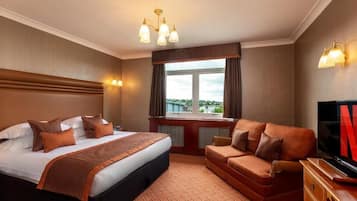 Desk, iron/ironing board, free WiFi