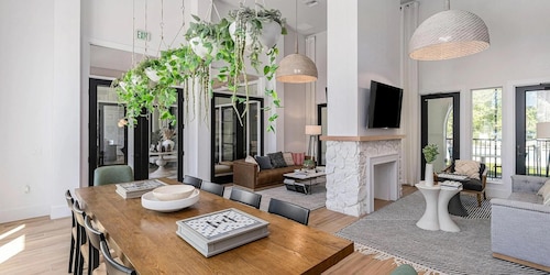 Landing Apartments near Webster Park North