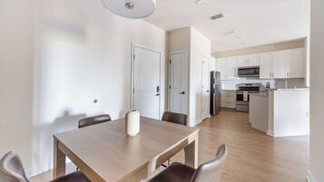 Departamento (1 Bedroom) | Comedor