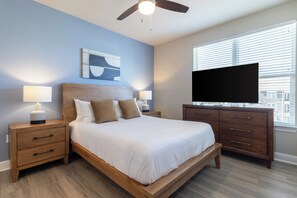 Apartamento (2 Bedrooms) | 2 dormitorios, decoración individual, mobiliario individual y escritorio