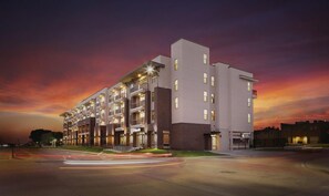 Exterior - Landing Apartments Downtown Roanoke (Roanoke)