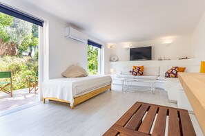 Interior - Villa AL Fresco, a cosy villa with fabulous exterior areas & private pool (Guia)