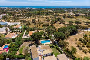 Exterior - Villa Bolota, a traditional style house with 5 bedrooms & 3 bathrooms (Albufeira)