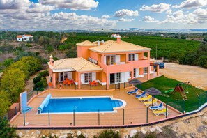 Exterior - Villa da Horta, a beautiful extensive villa in a peaceful location (Alcantarilha)