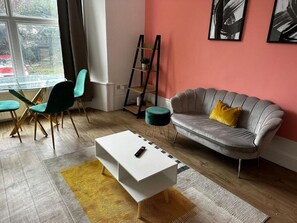 Leilighet – deluxe, 1 dobbeltseng med sovesofa, kjøkken | Oppholdsområde