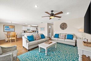 Living area - Absolute Bliss (Port St. Joe)