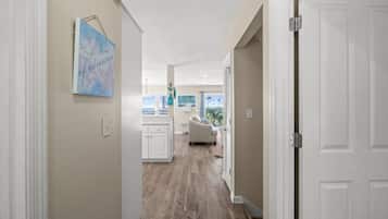 하우스, 침대(여러 개) (All Decked Out) | 내부