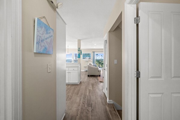 하우스, 침대(여러 개) (All Decked Out) | 내부