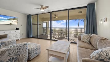 Standard-huoneisto, rantanäköala | Oleskelualue