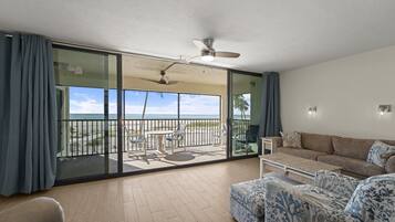 Standard Condo, Beach View | Living area