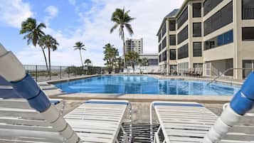 Utomhuspool