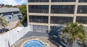 Outdoor pool - Mariners Boathouse by Coolvacay (Fort Myers Beach)