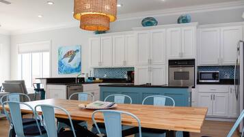 House, Multiple Beds (Pearl of the Cape) | Private kitchen