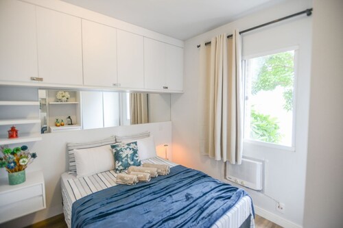 Apto com Piscina Garagem e Ar Cond no Jardim Zara