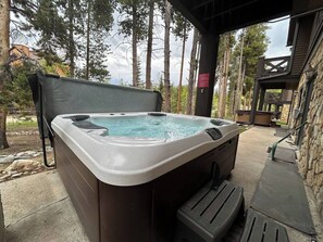 Terrace/patio - Ski~in/Ski~out~Saddlewood~3 Bd/3.5 Ba-Hot tub (Breckenridge)