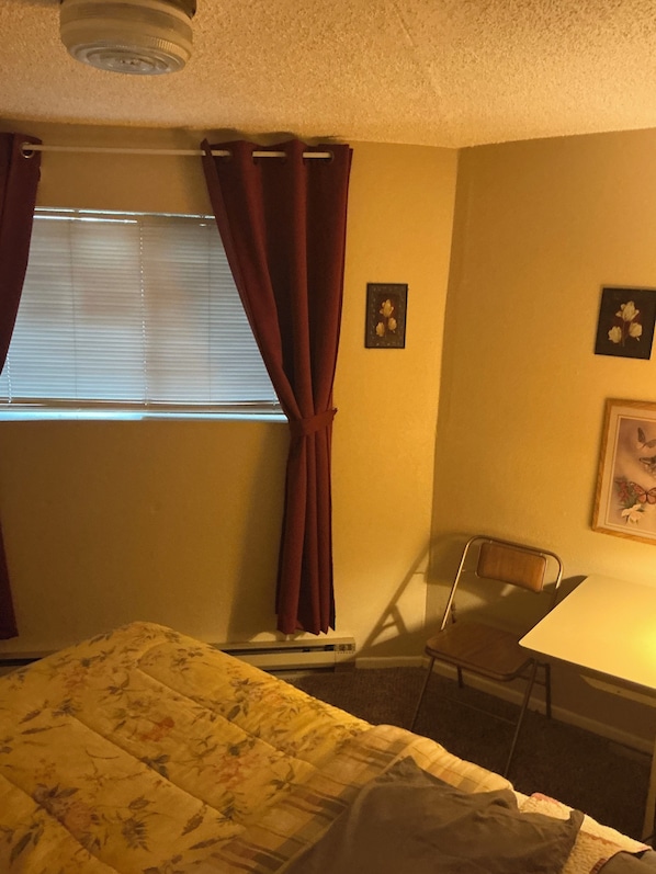 Room - Beautiful 3-bedroom duplex with AC in East Wenatchee.Near to tourist locations. (East Wenatchee)