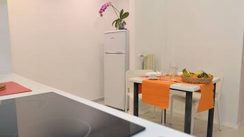 Studio, vue jardin | Restauration