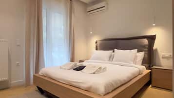 Iron/ironing board, internet, bed sheets