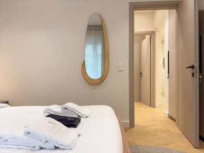 Iron/ironing board, internet, bed sheets - Elegant Living in Glyfada Center (Glifada)