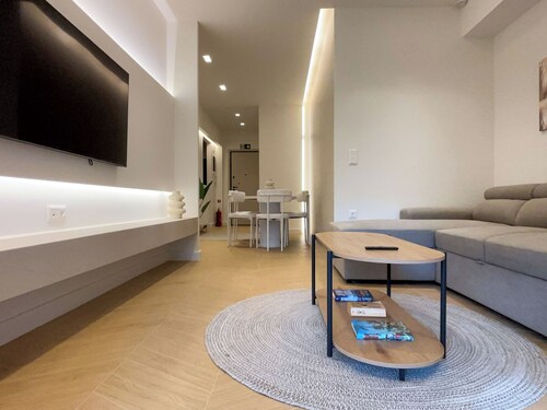Elegant Living in Glyfada Center