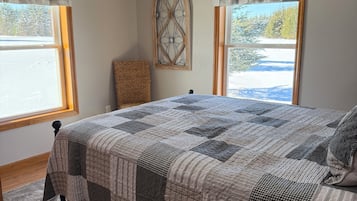 3 bedrooms, iron/ironing board, free WiFi, bed sheets