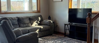 Lookout Lodge-Relaxing 3-bedroom house perfect for relaxing getaways