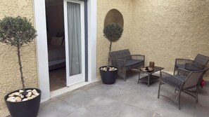 Terrace/patio - Aerides LUX Spacious 5-bedroom apartment in Plaka, Athens (Athina)
