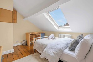 Bügeleisen/Bügelbrett, WLAN, Bettwäsche