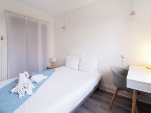 Strykejern/-brett, wi-fi og sengetøy