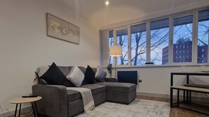 Unclassified image, 3 of 17, button - Uebert Heights - Cannock, Stafforshire Sleeps 6 Centrally Located Free Parking (Cannock)