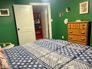 4 chambres, fer et planche à repasser, Wi-Fi, draps fournis