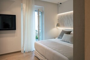 1 bedroom, in-room safe, iron/ironing board, free WiFi - Sea path I luxury suite, 4 min from  beach and 10 min from ancient venitian port (Chania)