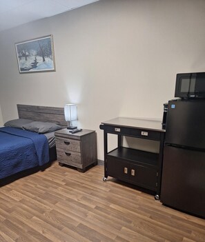 Standard Room | Free WiFi - HébergementLV (Malartic)