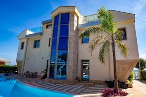 Family Villa, Multiple Bedrooms (Villa Fortunata) | Pool - Villa Fortunata (Terracina)