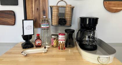 Safe, Family-Friendly Home in the Middle of Town!