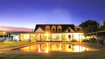 Economy Double or Twin Room, Garden View | Terrace/patio