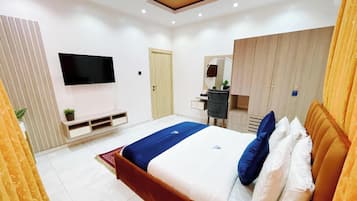 Skrivebord, skrivebord for bærbar PC og blendingsgardiner