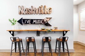 Interior - Quiet Chord Retreat | Ideal Retreat Minutes from Downtown Nashville (Nashville)